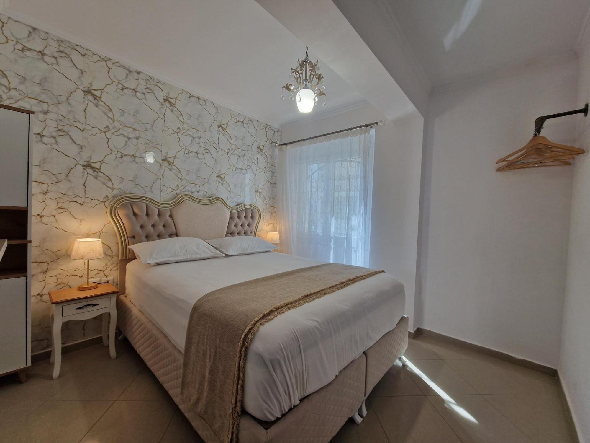 Iro Apartments Néa Péramos Extérieur photo